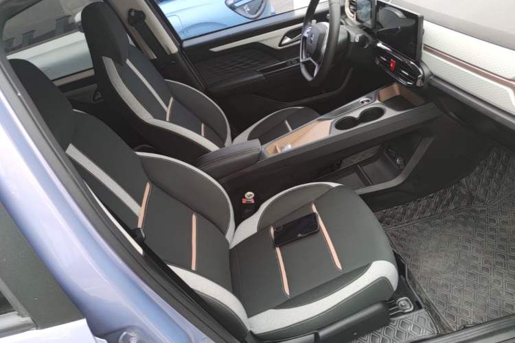 Used JAC Yiwei E10X 2024 Charming Edition 301km Lite Right Front Seat