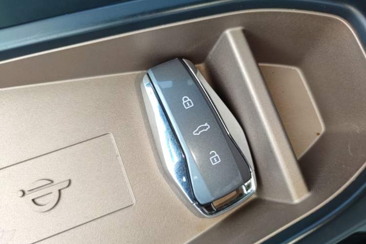 Used JAC Yiwei E10X 2024 Charming Edition 301km Lite Vehicle Key