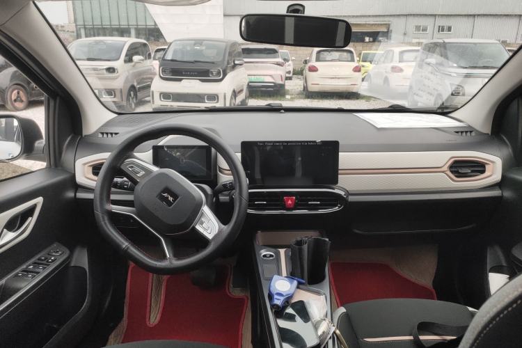 Used JAC Yiwei E10X 2024 Charming Edition 301km Lite Center Console