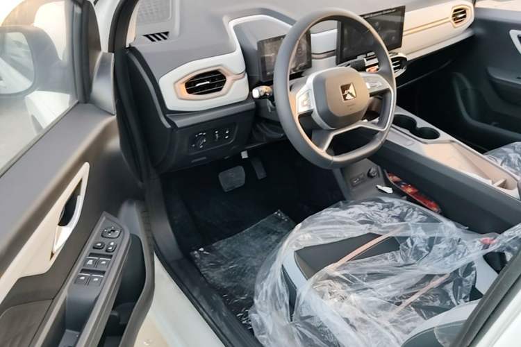 Used JAC Yiwei E10X 2024 Charming Edition 301km Lite Driver Seat