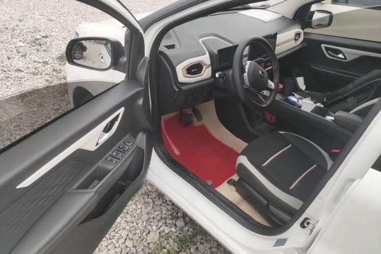 Used JAC Yiwei E10X 2024 Charming Edition 301km Lite Driver Seat