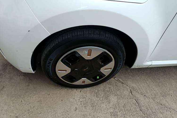 Used JAC Yiwei E10X 2024 Charming Edition 301km Lite Exterior 4