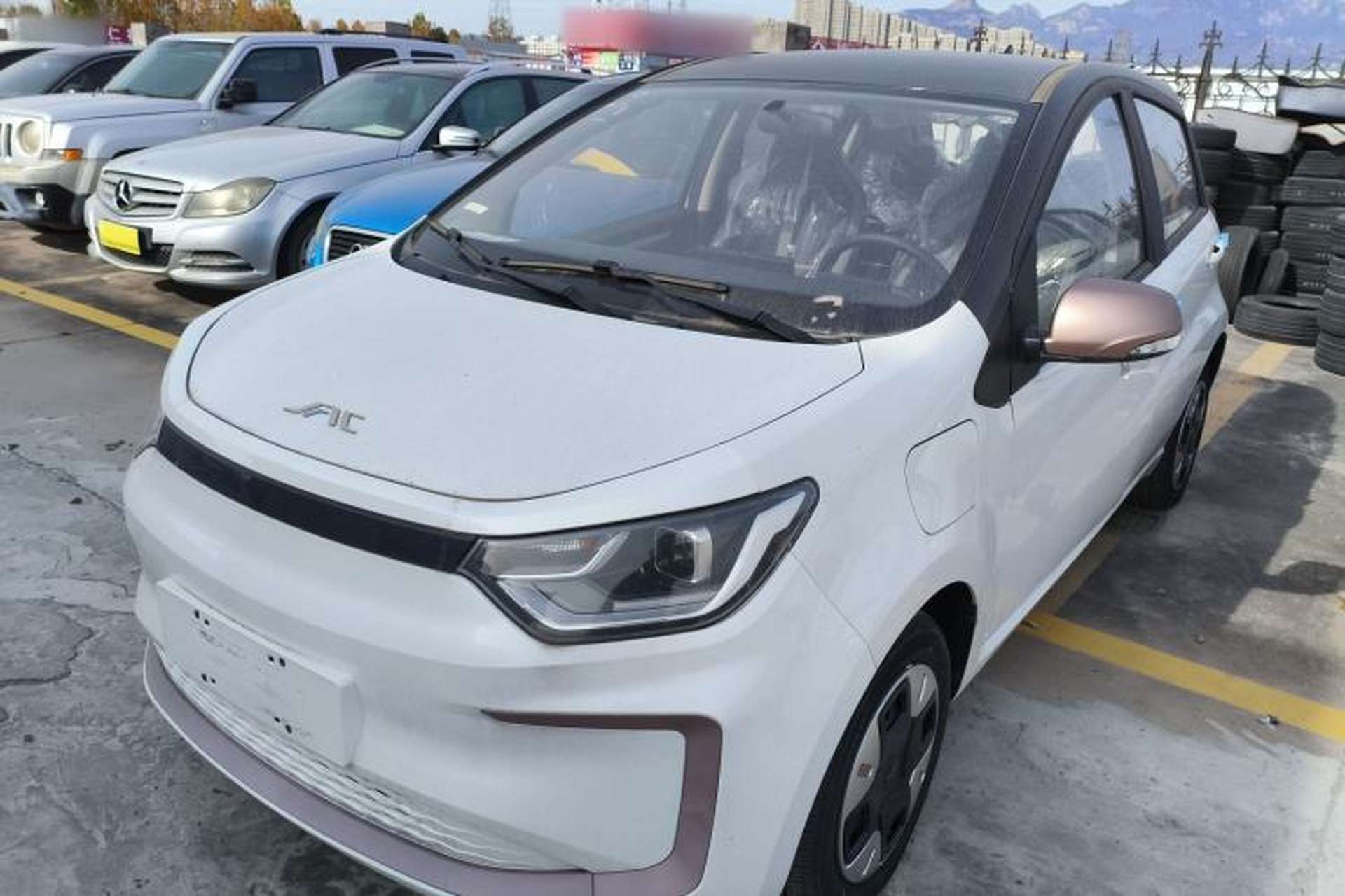 Used JAC Yiwei E10X 2024 Charming Edition 301km Air Front Left 45 Deg