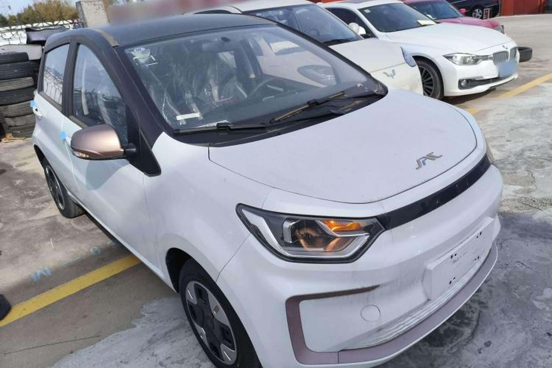 Used JAC Yiwei E10X 2024 Charming Edition 301km Air Front Right 45 Deg