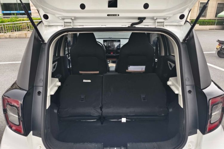 Used JAC Yiwei E10X 2024 Charming Edition 301km Air Interior 10