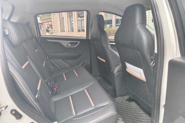 Used JAC Yiwei E10X 2024 Charming Edition 301km Air Interior 13