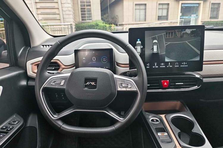Used JAC Yiwei E10X 2024 Charming Edition 301km Air Interior 2