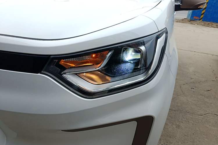 Used JAC Yiwei E10X 2024 Charming Edition 301km Lite Left Front Headlight