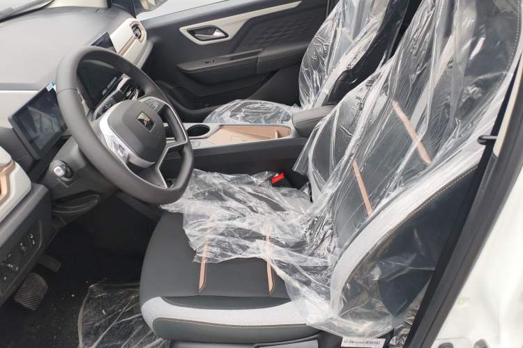 Used JAC Yiwei E10X 2024 Charming Edition 301km Lite Left Front Seat