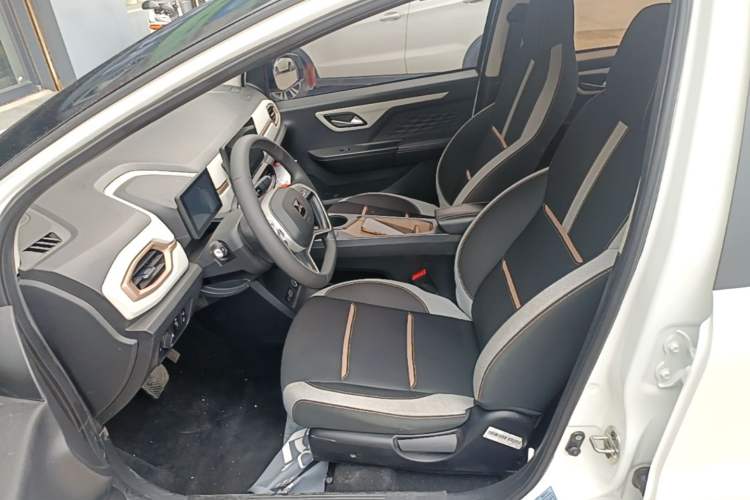 Used JAC Yiwei E10X 2024 Charming Edition 301km Lite Left Front Seat