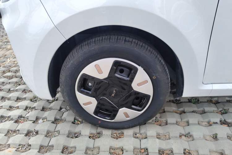 Used JAC Yiwei E10X 2024 Charming Edition 301km Lite Left Front Wheel Hub