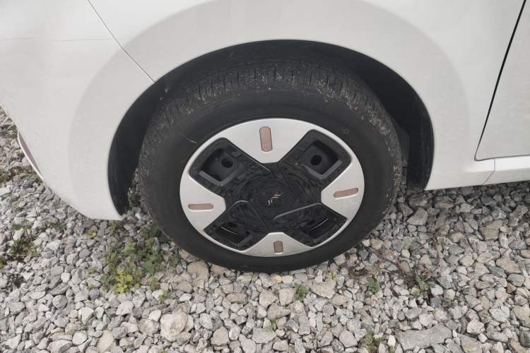 Used JAC Yiwei E10X 2024 Charming Edition 301km Lite Left Front Wheel Hub