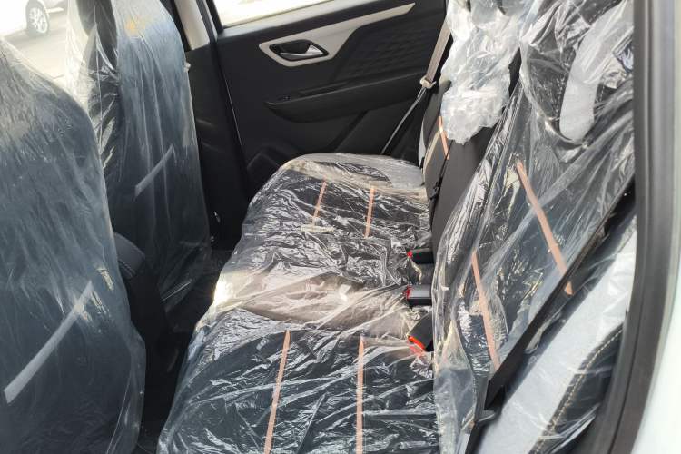 Used JAC Yiwei E10X 2024 Charming Edition 301km Air Left Rear Seat