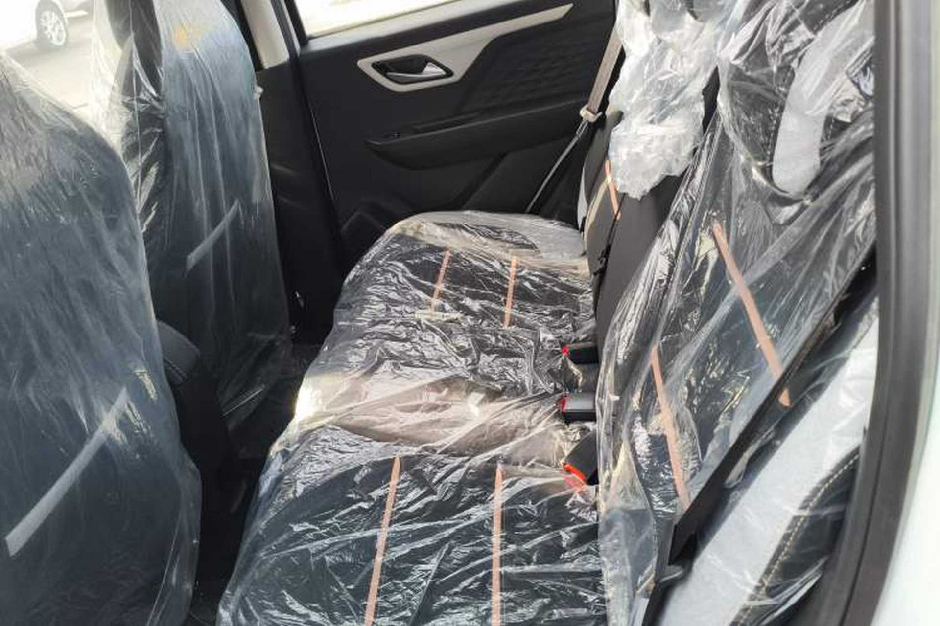 Used JAC Yiwei E10X 2024 Charming Edition 301km Air Left Rear Seat