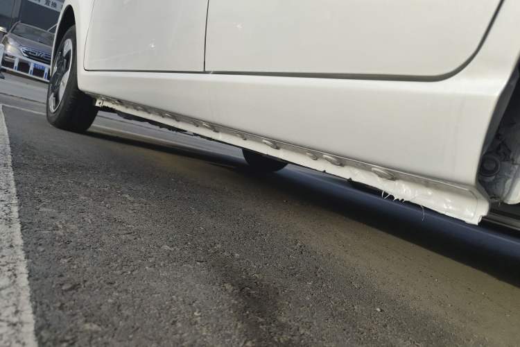 Used JAC Yiwei E10X 2024 Charming Edition 301km Lite Left Side Sill