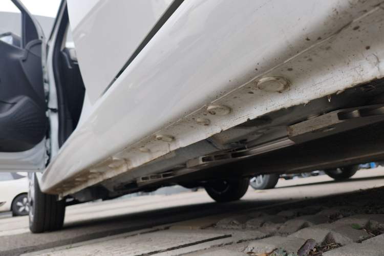 Used JAC Yiwei E10X 2024 Charming Edition 301km Lite Left Side Sill
