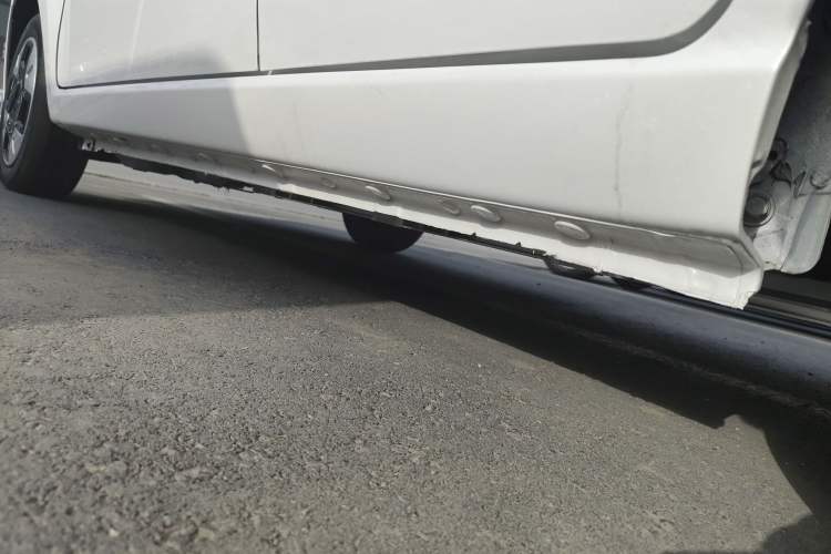 Used JAC Yiwei E10X 2024 Charming Edition 301km Lite Left Side Sill