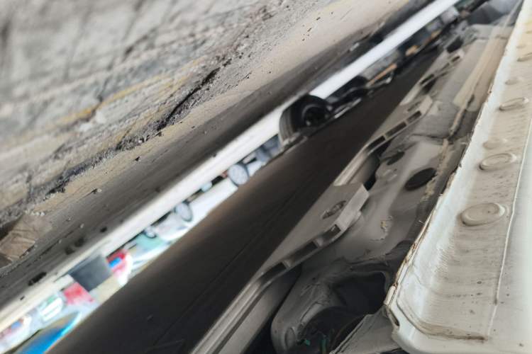 Used JAC Yiwei E10X 2024 Charming Edition 301km Air Left Side Sill