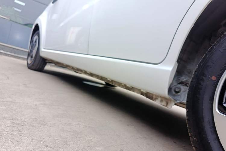 Used JAC Yiwei E10X 2024 Charming Edition 301km Lite Left Side Sill
