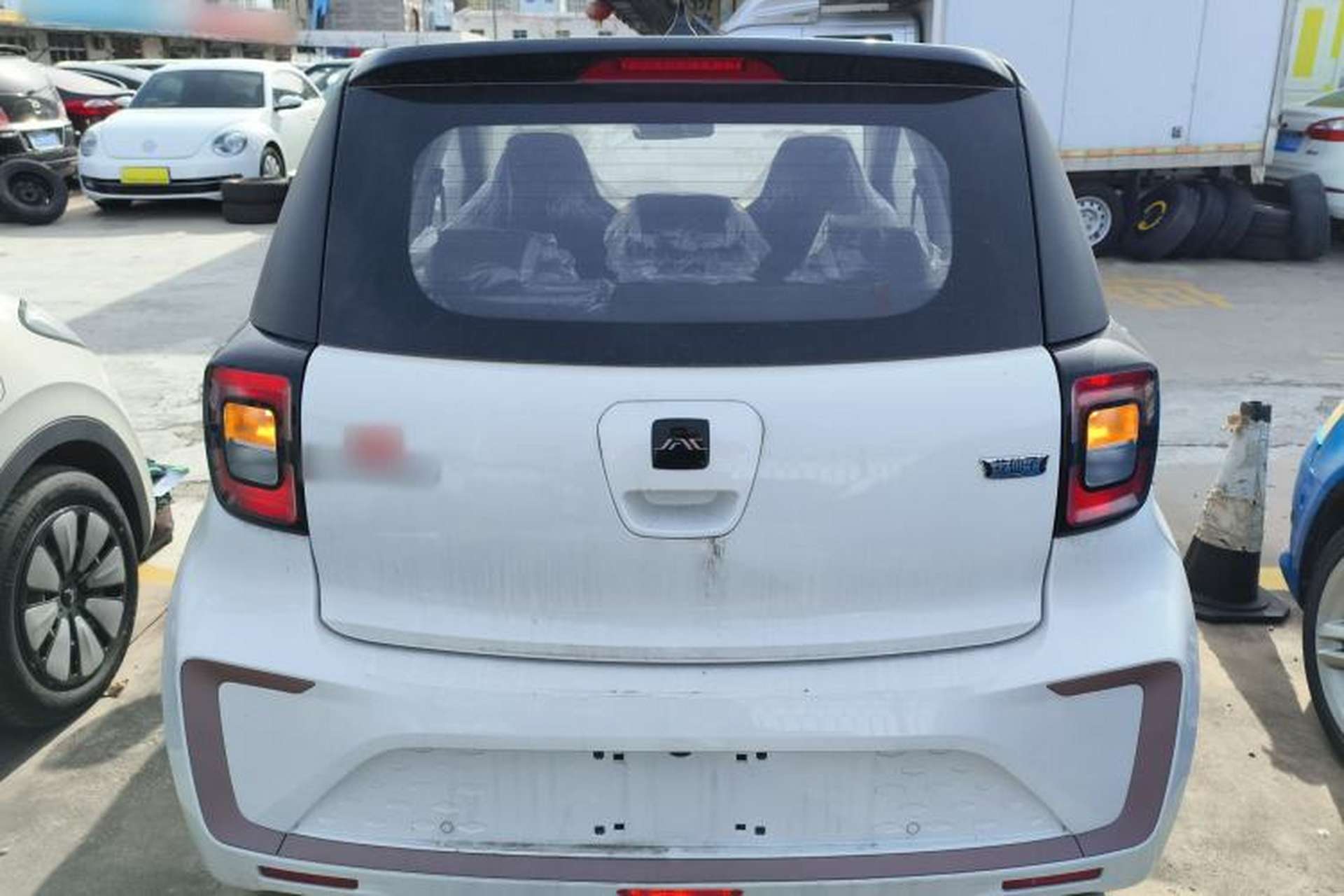 Used JAC Yiwei E10X 2024 Charming Edition 301km Air Rear