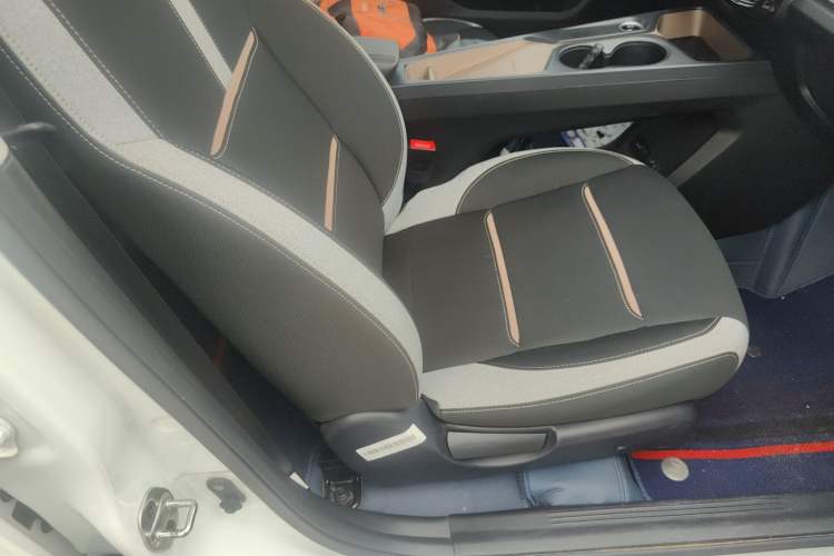 Used JAC Yiwei E10X 2024 Charming Edition 301km Lite Right Front Seat