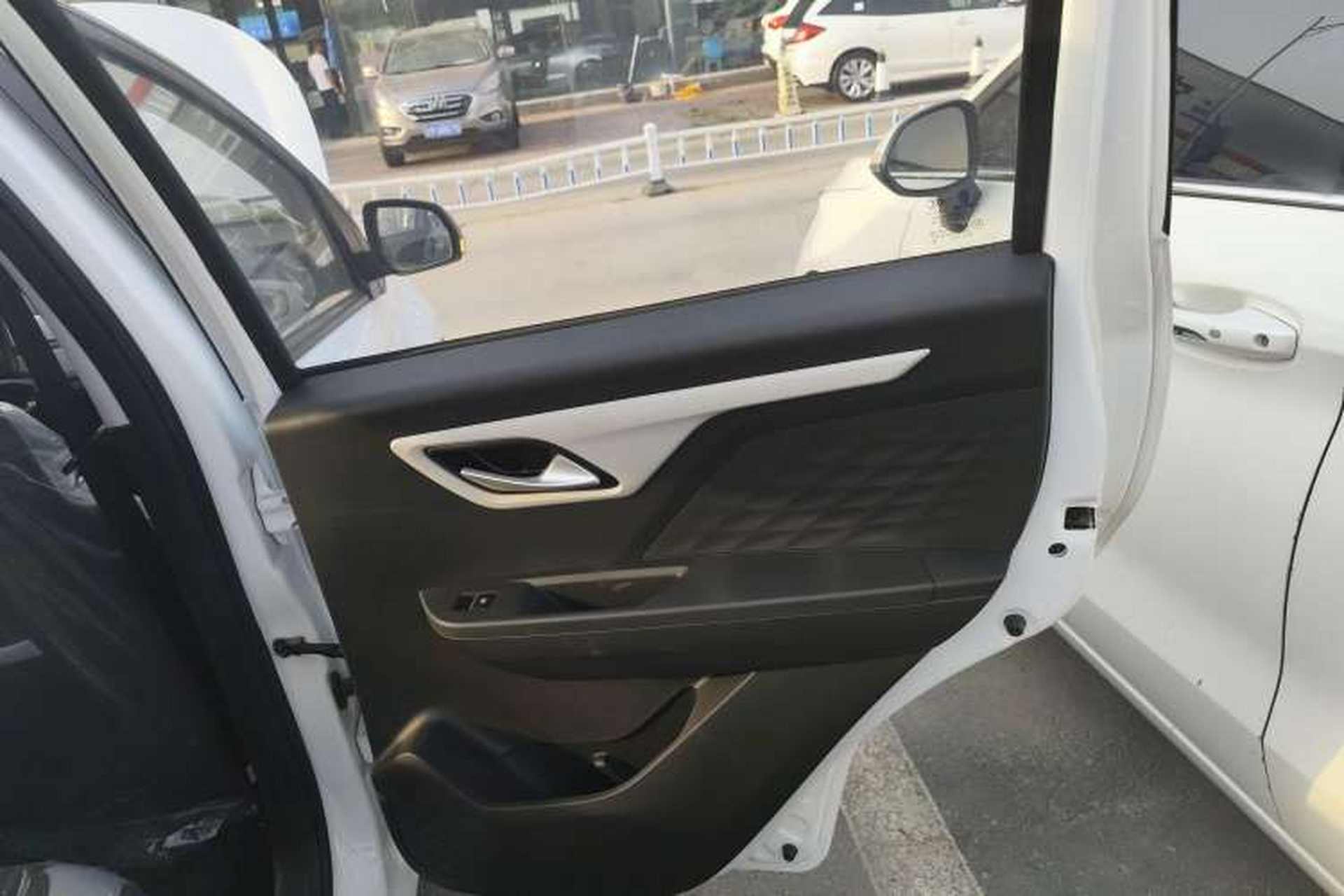Used JAC Yiwei E10X 2024 Charming Edition 301km Lite Right Rear Door Interior