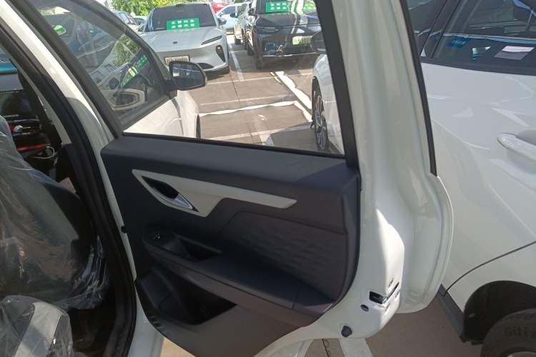 Used JAC Yiwei E10X 2024 Charming Edition 301km Lite Right Rear Door Interior
