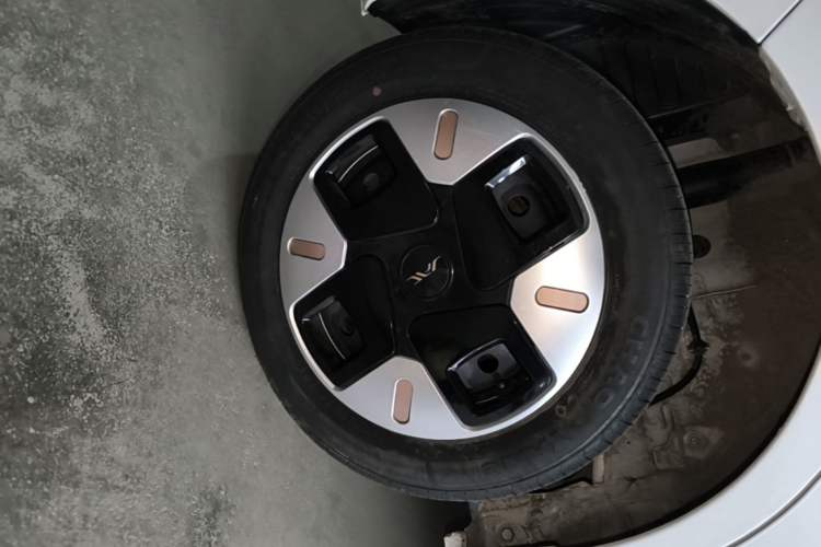 Used JAC Yiwei E10X 2024 Charming Edition 301km Lite Right Rear Wheel Hub