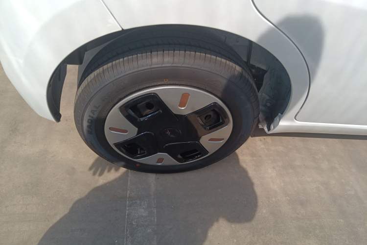 Used JAC Yiwei E10X 2024 Charming Edition 301km Lite Right Rear Wheel Hub