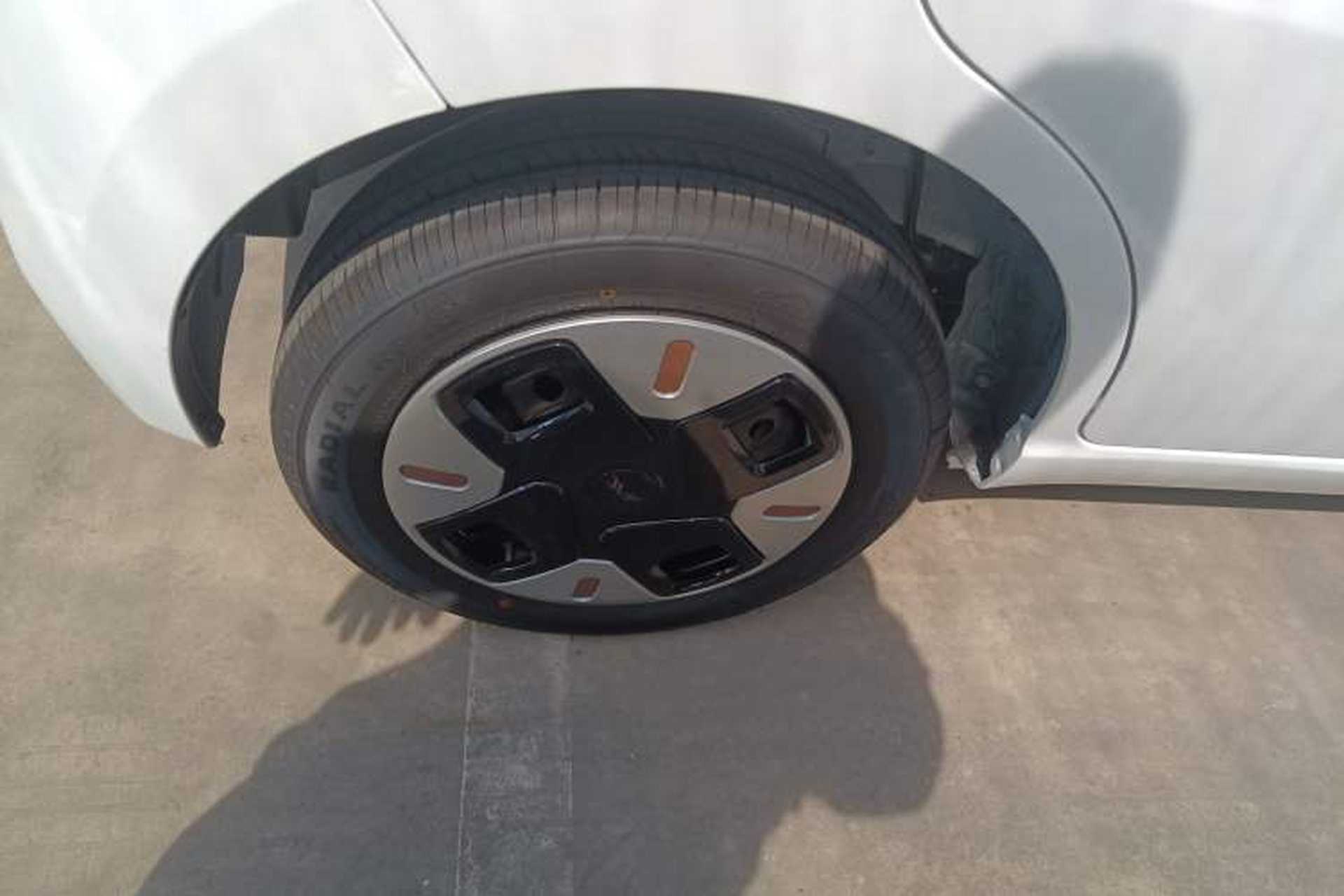 Used JAC Yiwei E10X 2024 Charming Edition 301km Lite Right Rear Wheel Hub