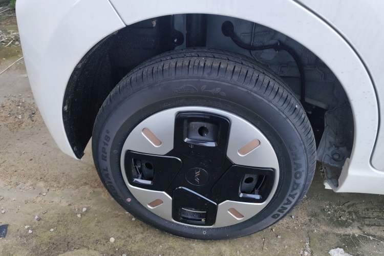 Used JAC Yiwei E10X 2024 Charming Edition 301km Lite Right Rear Wheel Hub