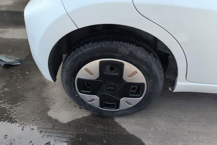 Used JAC Yiwei E10X 2024 Charming Edition 301km Lite Right Rear Wheel Hub