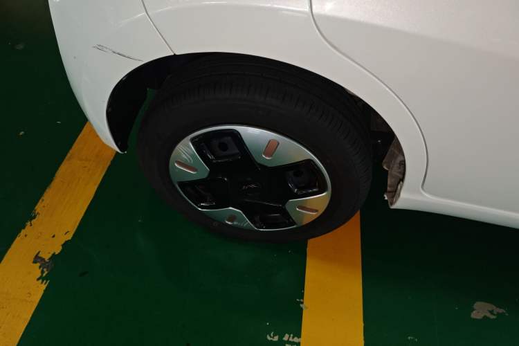 Used JAC Yiwei E10X 2024 Charming Edition 301km Lite Right Rear Wheel Hub