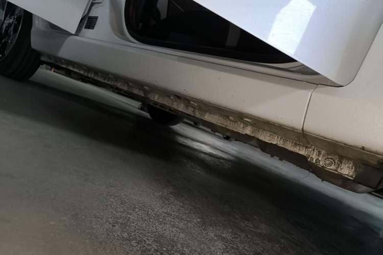 Used JAC Yiwei E10X 2024 Charming Edition 301km Lite Right Side Sill