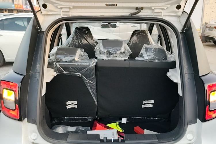 Used JAC Yiwei E10X 2024 Charming Edition 301km Lite Trunk