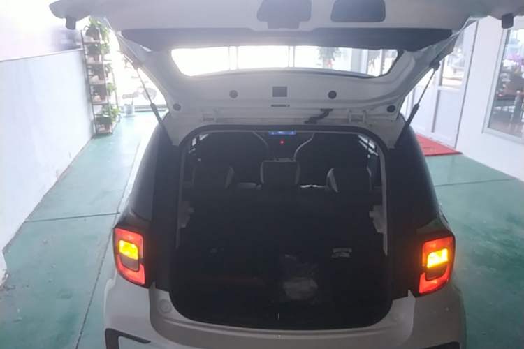 Used JAC Yiwei E10X 2024 Charming Edition 301km Lite Trunk