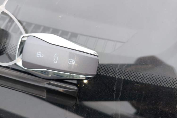 Used JAC Yiwei E10X 2024 Charming Edition 301km Lite Vehicle Key