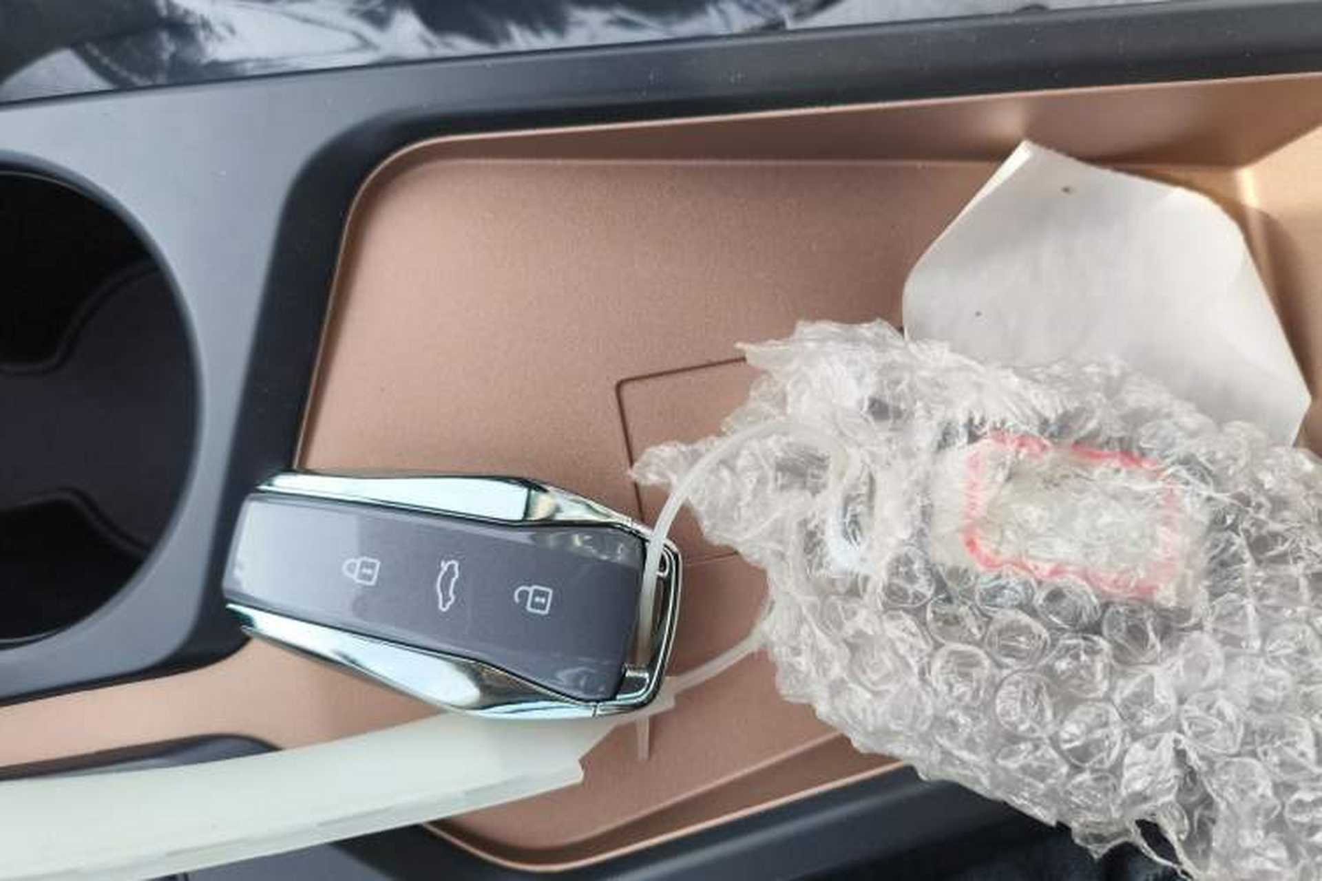 Used JAC Yiwei E10X 2024 Charming Edition 301km Air Vehicle Key