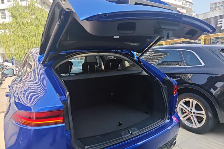 Used Jaguar E-PACE 2018 P200 S China VI Trunk