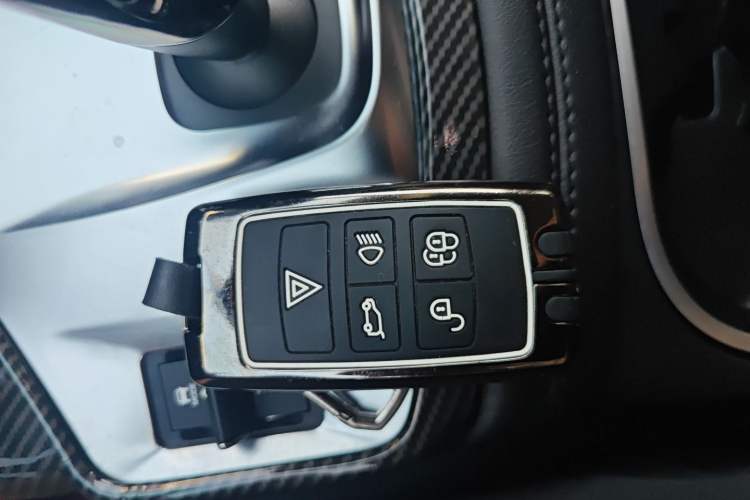 Used Jaguar E-PACE 2018 P200 S China VI Vehicle Key