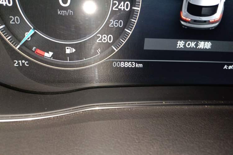 Used Jaguar E-PACE 2024 All-New R-DYNAMIC S Sport Edition Odometer Close Up