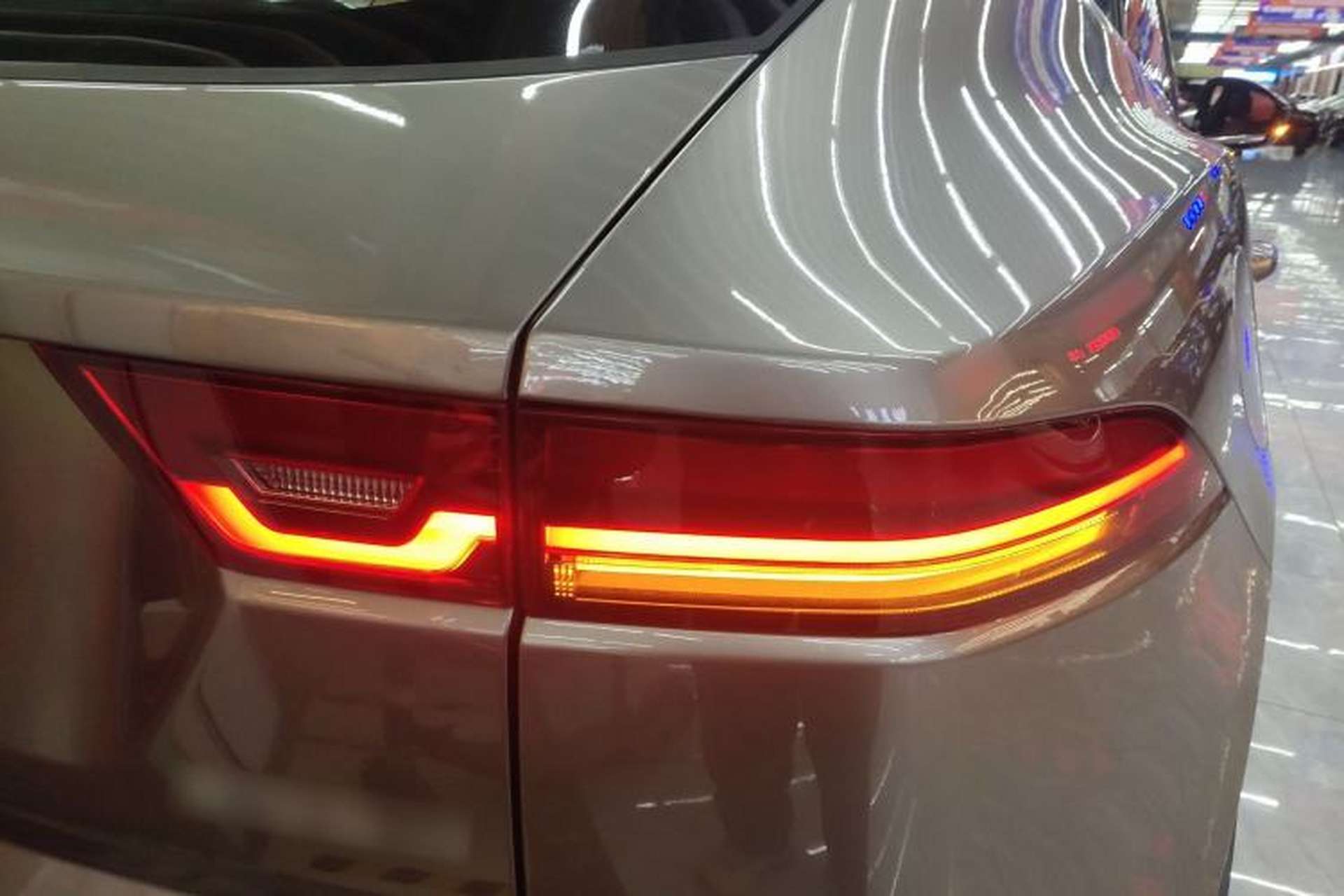 Used Jaguar E-PACE 2024 Youth Sports Edition R-DYNAMIC Right Rear Taillight