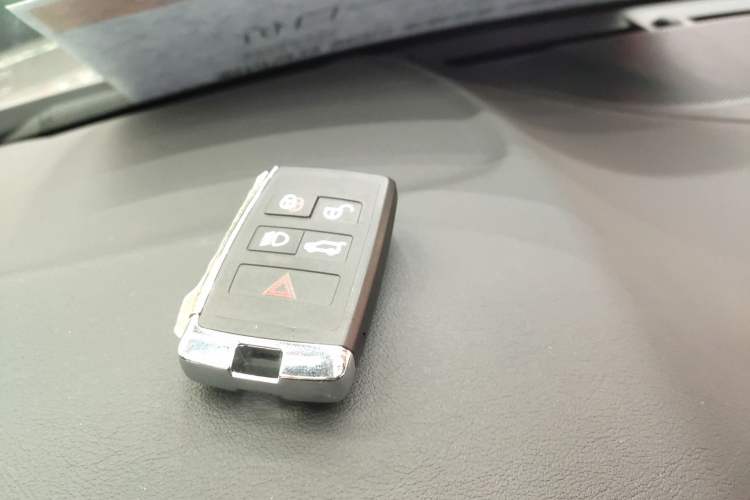 Used Jaguar E-PACE 2024 Youth Sports Edition R-DYNAMIC Vehicle Key
