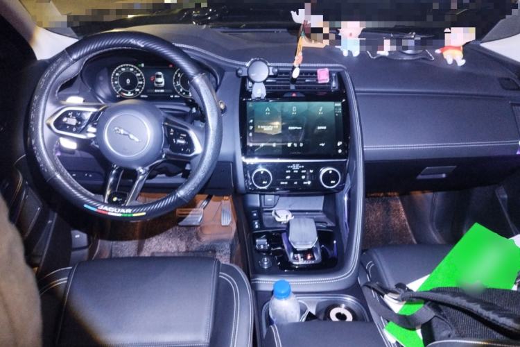 Used Jaguar E-PACE 2024 YAO Black Sport Edition R-DYNAMIC SE BLACK Center Console