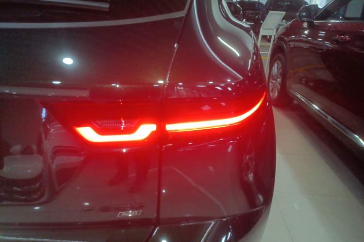 Used Jaguar E-PACE 2024 YAO Black Sport Edition R-DYNAMIC SE BLACK Exterior 6