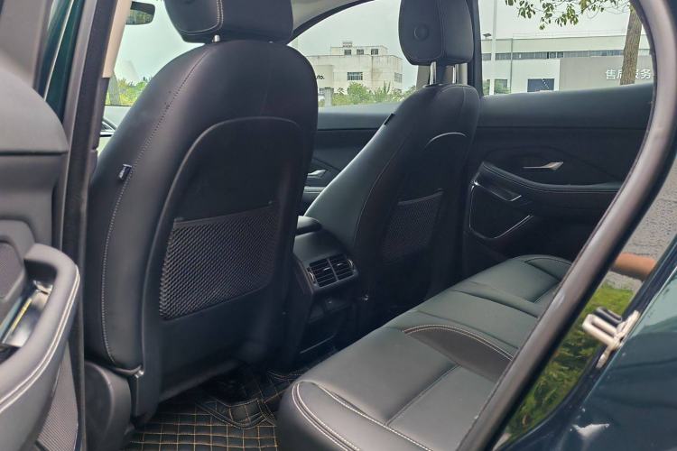 Used Jaguar E-PACE 2024 YAO Black Sport Edition R-DYNAMIC SE BLACK Interior 7