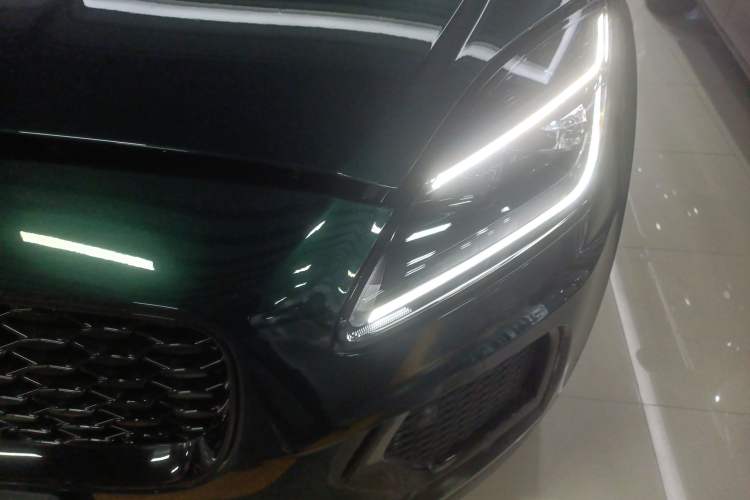 Used Jaguar E-PACE 2024 YAO Black Sport Edition R-DYNAMIC SE BLACK Left Front Headlight