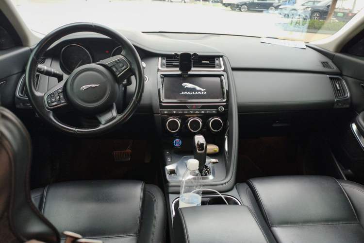 Used Jaguar E-PACE 2018 P200 S China VI Center Console