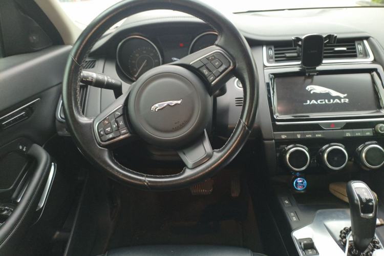 Used Jaguar E-PACE 2018 P200 S China VI Steering Wheel