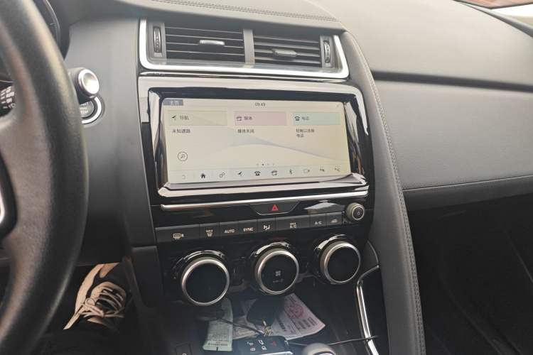 Used Jaguar E-PACE 2018 P250 S China VI Audio And AC Panel
